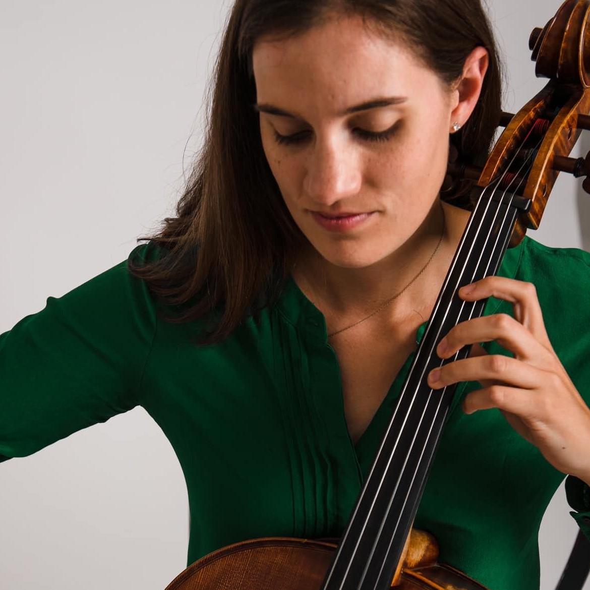 Sarah Arnone, Cello